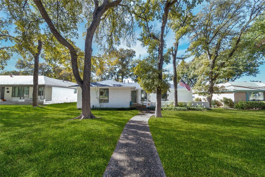 5837 Clendenin Avenue, Dallas, TX 75228