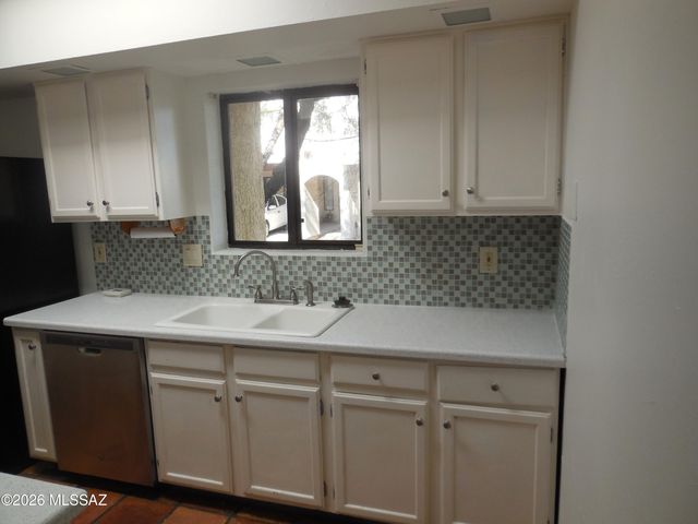 629 W Placita De Las Lomitas, Tucson, AZ 85704
