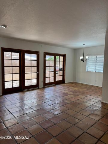 629 W Placita De Las Lomitas, Tucson, AZ 85704