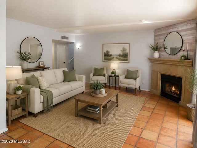629 W Placita De Las Lomitas, Tucson, AZ 85704