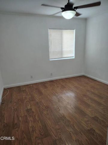 18307 Burbank 51, Tarzana, CA 91356