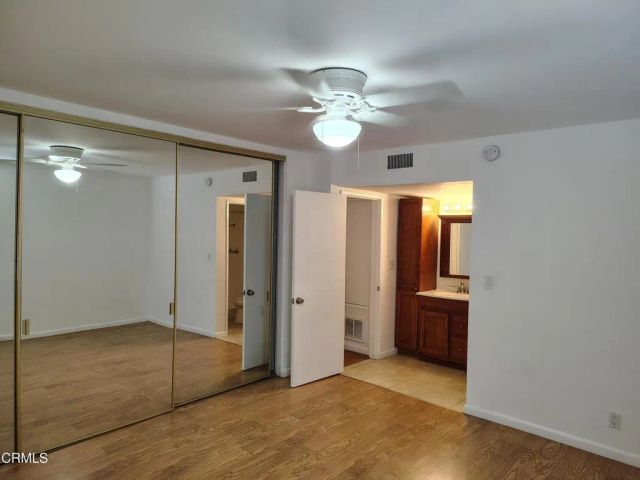 18307 Burbank 51, Tarzana, CA 91356