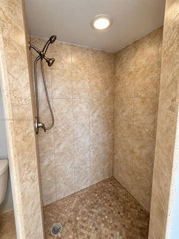 610 Tennis Club Drive 303, Fort Lauderdale, FL 33311