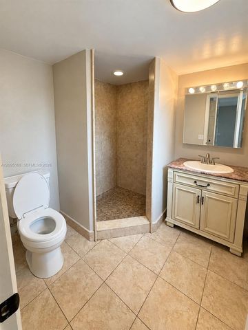 610 Tennis Club Drive 303, Fort Lauderdale, FL 33311