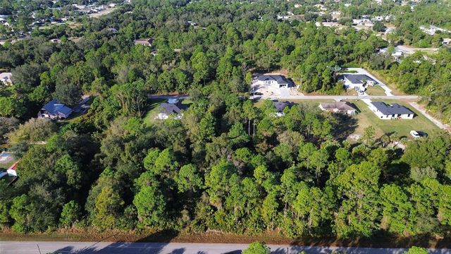415 NORTH AVENUE, Lehigh Acres, FL 33972