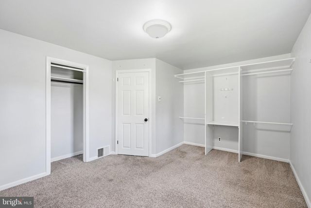 906 KINGSMAN RD, Upper Chichester, PA 19061