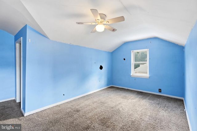 906 KINGSMAN RD, Upper Chichester, PA 19061
