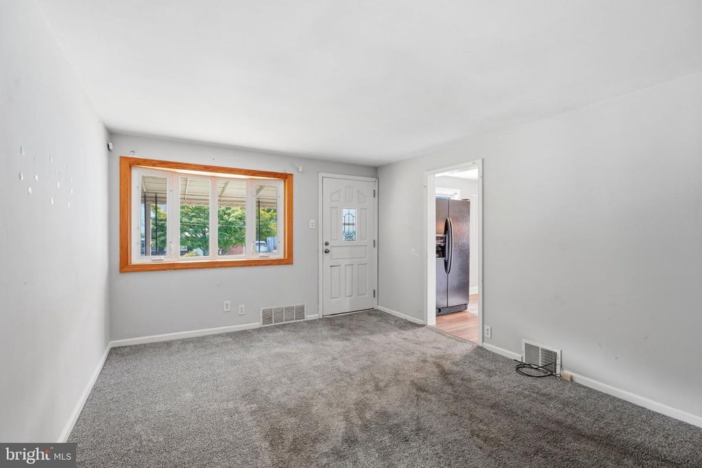 906 KINGSMAN RD, UPPER CHICHESTER, PA 19061 — photo 5
