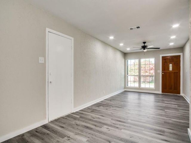 3012 Crouch Street, Fort Worth, TX 76105