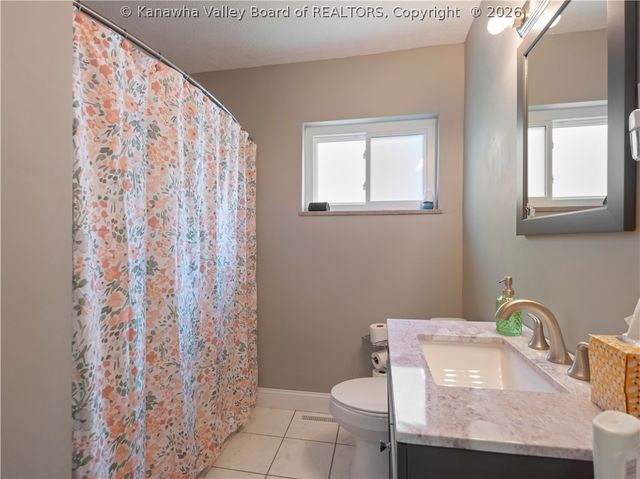 929 Meadow Drive, South Charleston, WV 25309