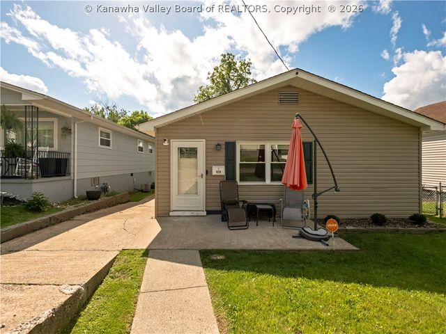 929 Meadow Drive, South Charleston, WV 25309