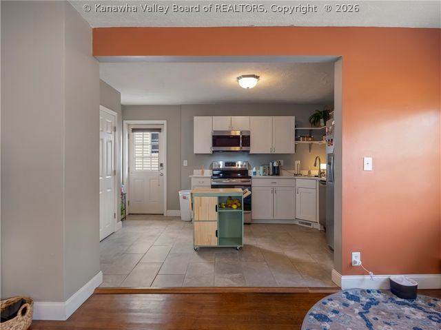 929 Meadow Drive, South Charleston, WV 25309