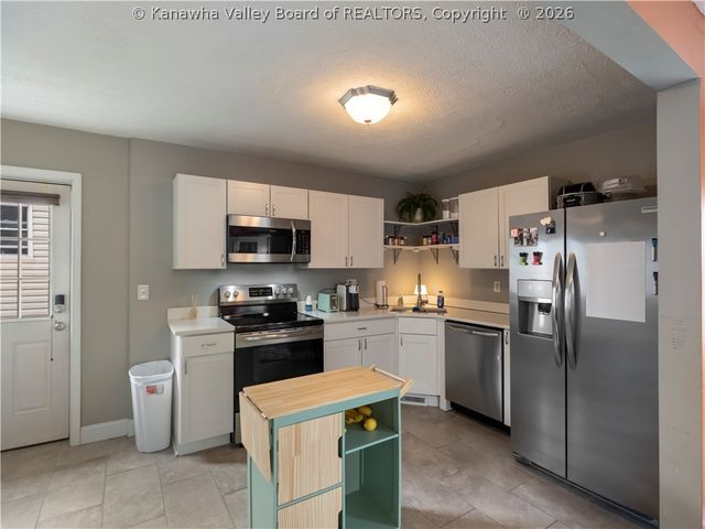 929 Meadow Drive, South Charleston, WV 25309
