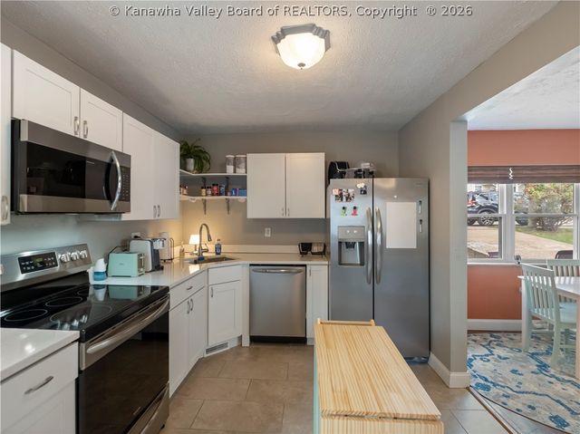 929 Meadow Drive, South Charleston, WV 25309