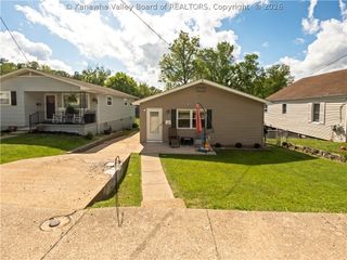 929 Meadow Drive, South Charleston, WV 25309