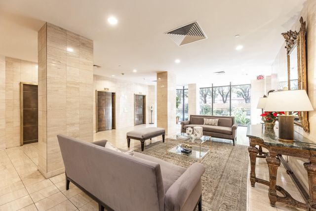 15 Greenway Plaza 5C, Houston, TX 77046