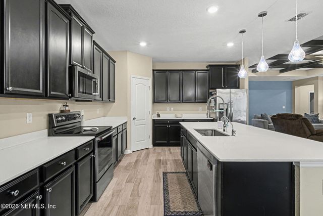 10013 BLOSSOM CREEK Lane, Jacksonville, FL 32222