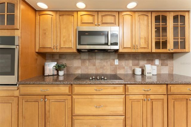 405 BUTTONWOOD LANE, Largo, FL 33770