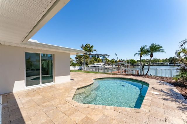 405 BUTTONWOOD LANE, Largo, FL 33770