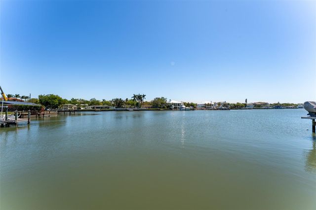 405 BUTTONWOOD LANE, Largo, FL 33770