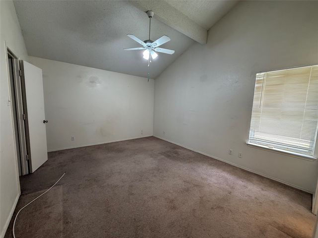 6011 Parkmeadow Drive, Arlington, TX 76018