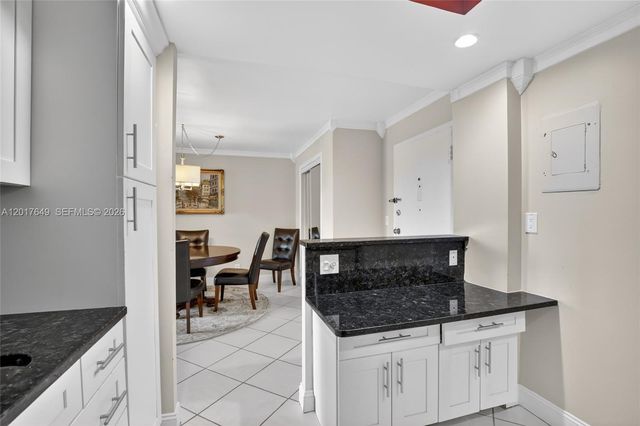 6600 Cypress Rd 504, Plantation, FL 33317