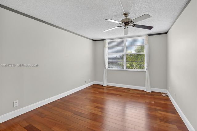 6600 Cypress Rd 504, Plantation, FL 33317