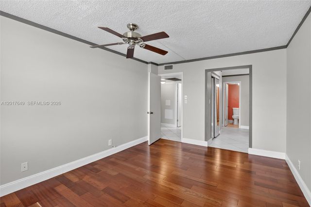 6600 Cypress Rd 504, Plantation, FL 33317