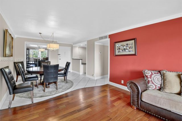 6600 Cypress Rd 504, Plantation, FL 33317
