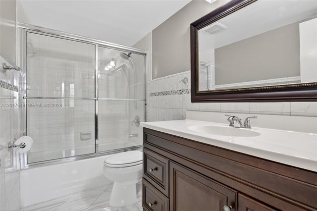 6600 Cypress Rd 504, Plantation, FL 33317