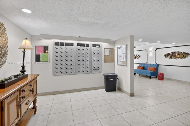 6600 Cypress Rd 504, Plantation, FL 33317