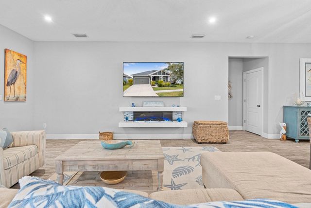 5432 SILVER SUN DRIVE, Apollo Beach, FL 33572