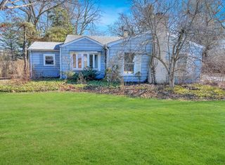 5625 S Peck Avenue, Countryside, IL 60525