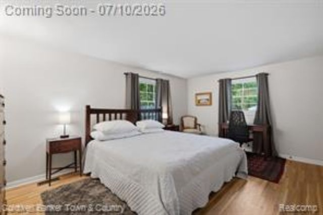 4301 Macqueen Drive, West Bloomfield, MI 48323