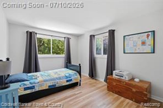 4301 Macqueen Drive, West Bloomfield, MI 48323
