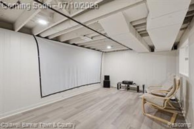 4301 Macqueen Drive, West Bloomfield, MI 48323