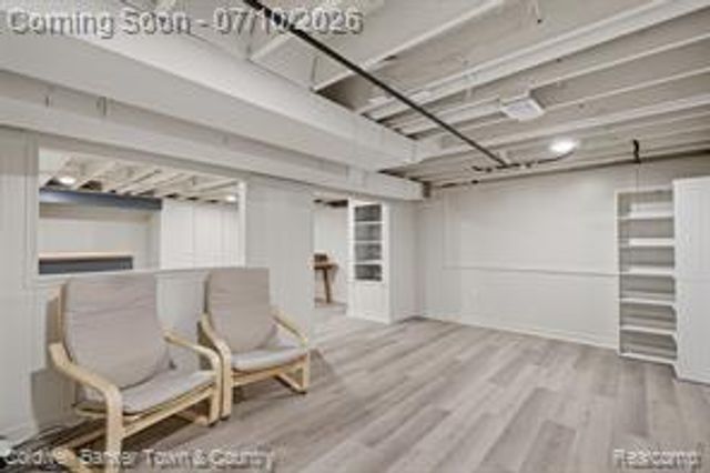 4301 Macqueen Drive, West Bloomfield, MI 48323
