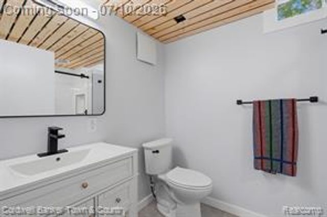 4301 Macqueen Drive, West Bloomfield, MI 48323
