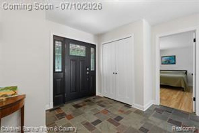 4301 Macqueen Drive, West Bloomfield, MI 48323