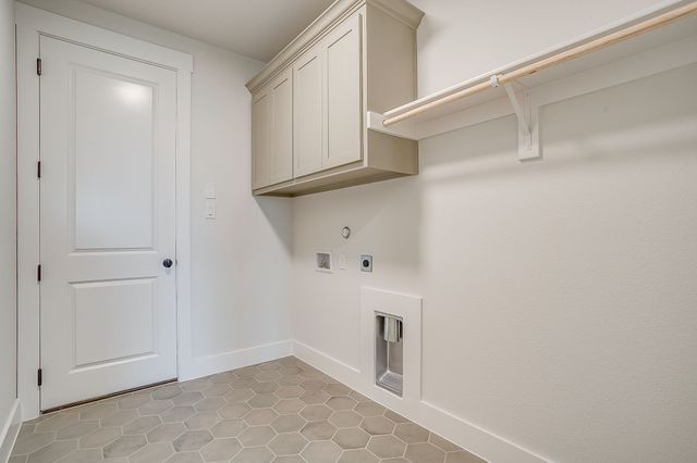 136 Lana Garden Way, Waxahachie, TX 75165