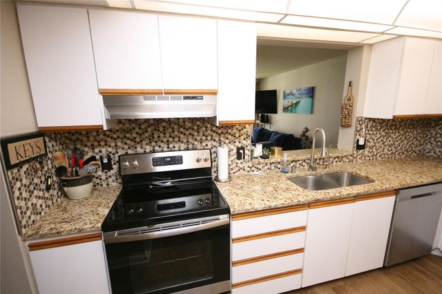 19701 GULF BOULEVARD 212, Indian Shores, FL 33785