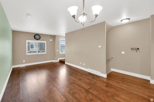 36 E OPEQUON RD, Sandy, UT 84070