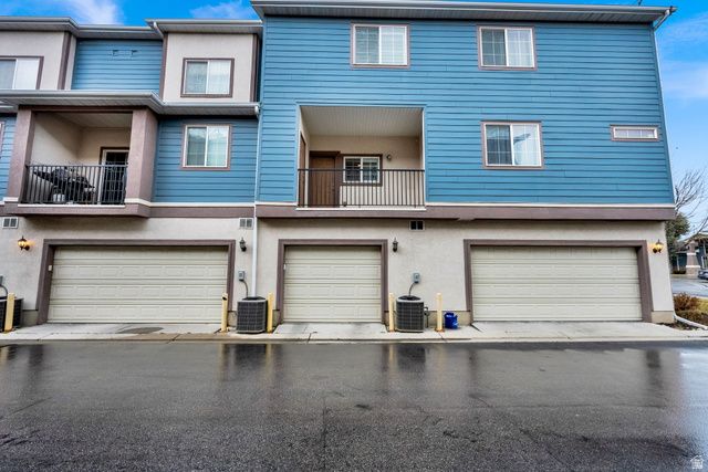 36 E OPEQUON RD, Sandy, UT 84070