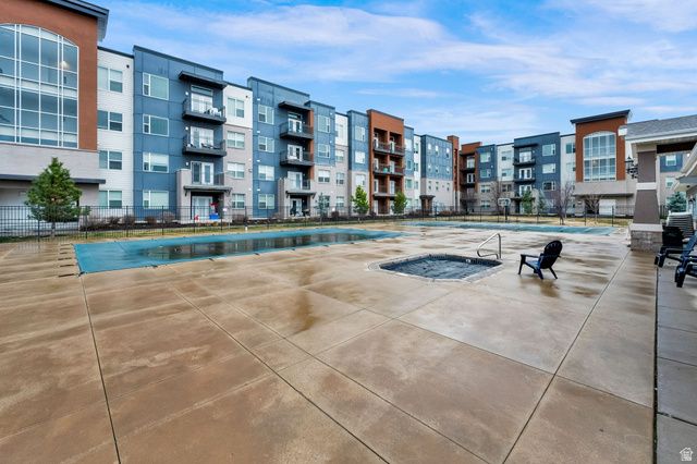 36 E OPEQUON RD, Sandy, UT 84070