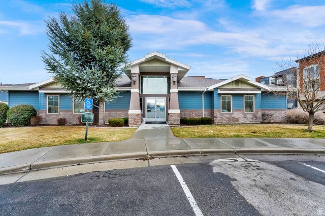 36 E OPEQUON RD, Sandy, UT 84070