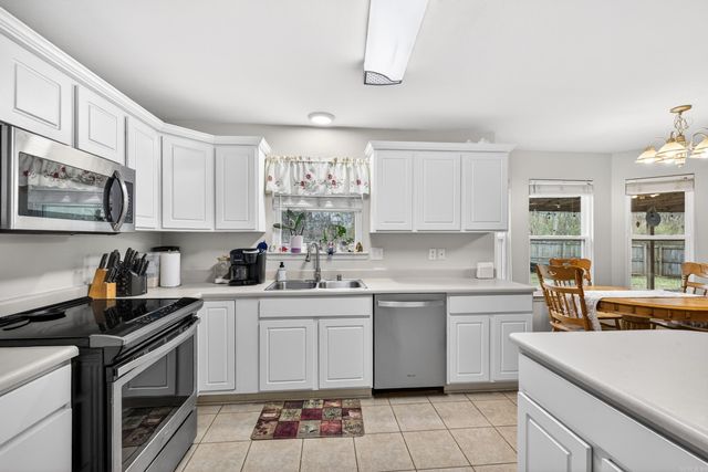 19 Shamsie Dr, Ward, AR 72176