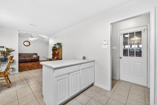 19 Shamsie Dr, Ward, AR 72176