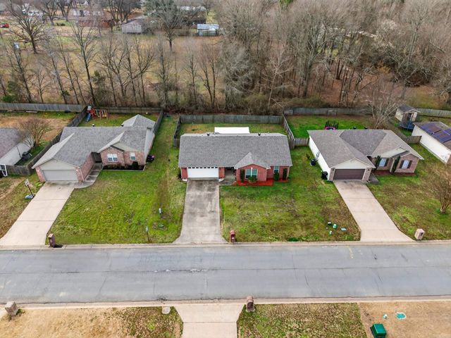 19 Shamsie Dr, Ward, AR 72176