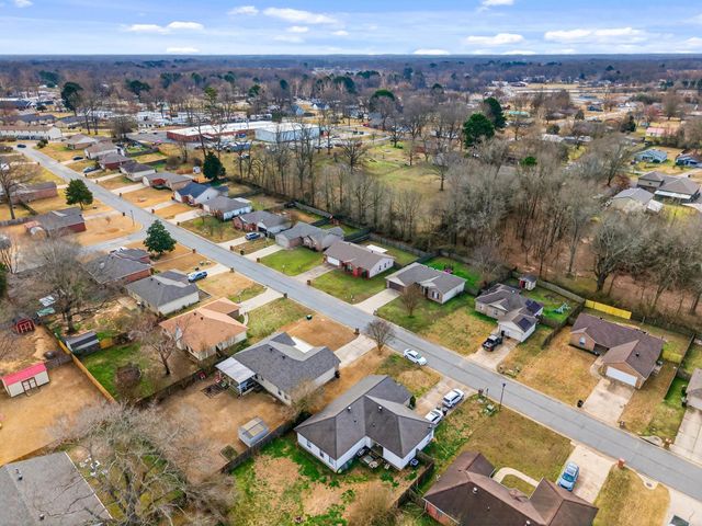 19 Shamsie Dr, Ward, AR 72176