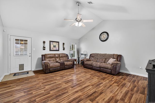 19 Shamsie Dr, Ward, AR 72176